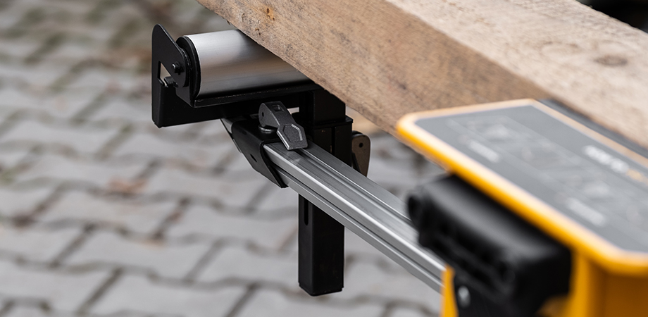 strongbold_s1_with_accessories_920x450px_003